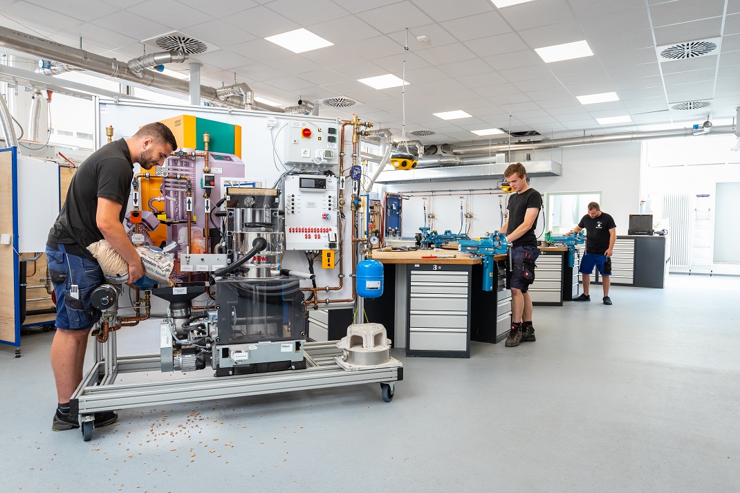SHK_Pelletsstand Montagewerkstatt, Schulungsraum und Depot für die SHK-Ausbildung.